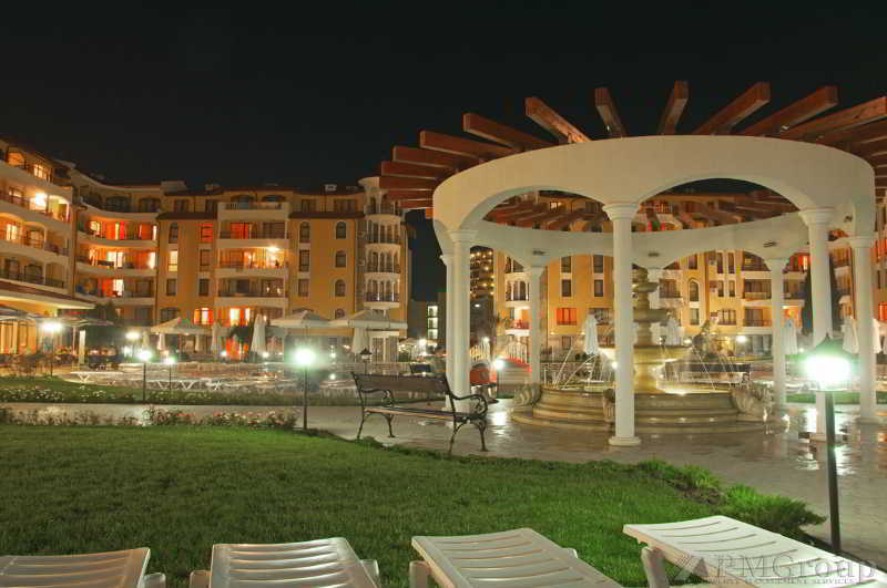 Royal Sun Aparthotel Slăntjev Brjag Exteriör bild