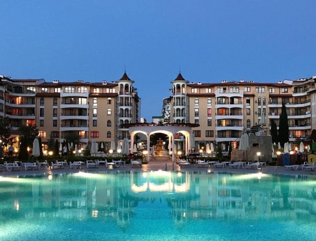 Royal Sun Aparthotel Slăntjev Brjag Exteriör bild