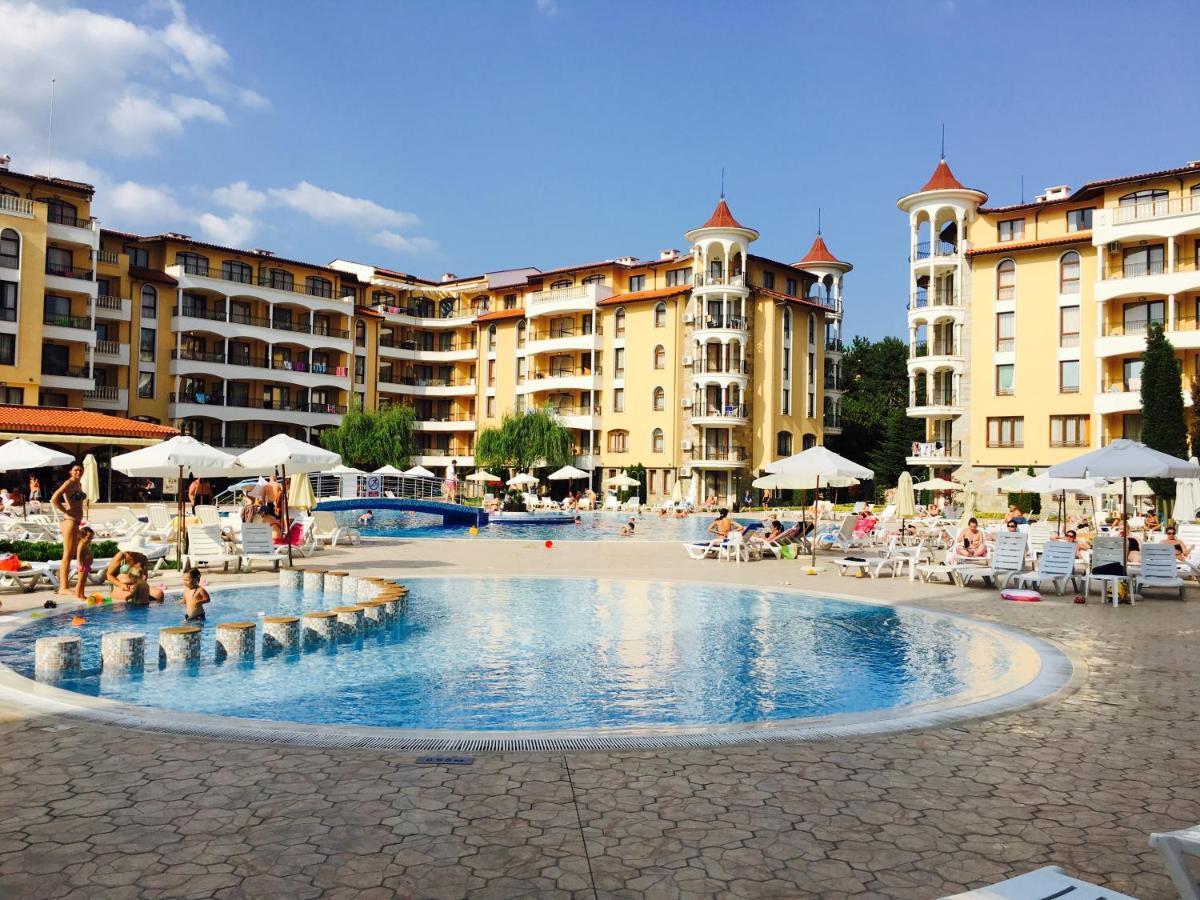 Royal Sun Aparthotel Slăntjev Brjag Exteriör bild