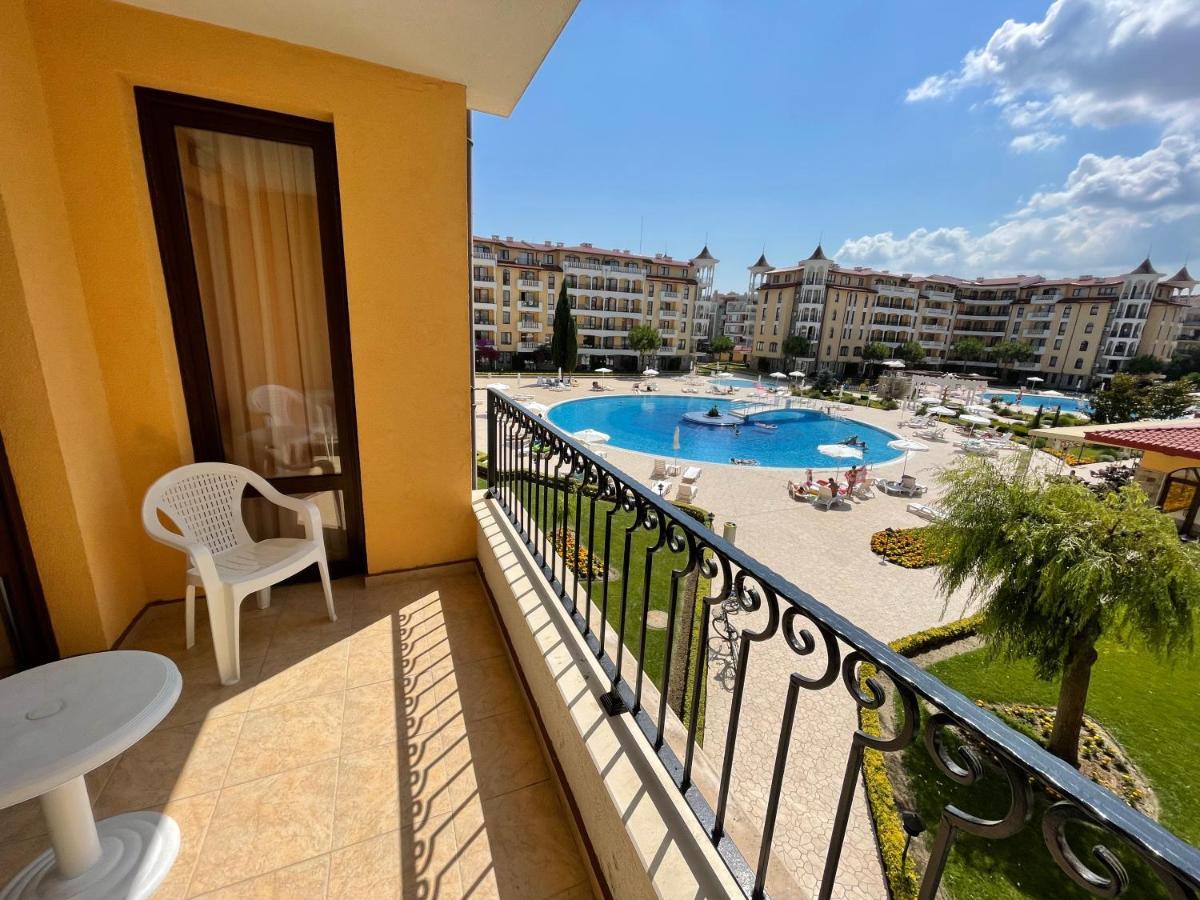 Royal Sun Aparthotel Slăntjev Brjag Exteriör bild