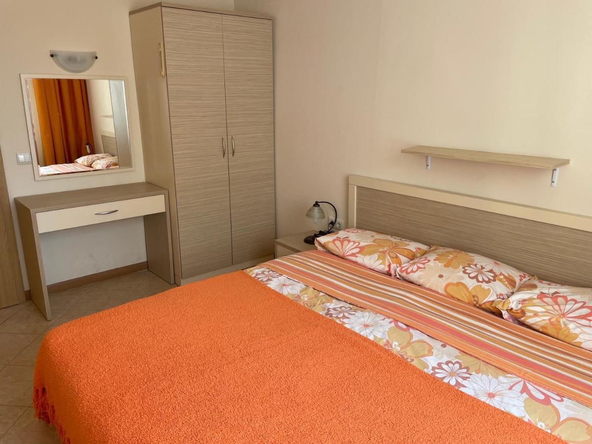 Royal Sun Aparthotel Slăntjev Brjag Exteriör bild