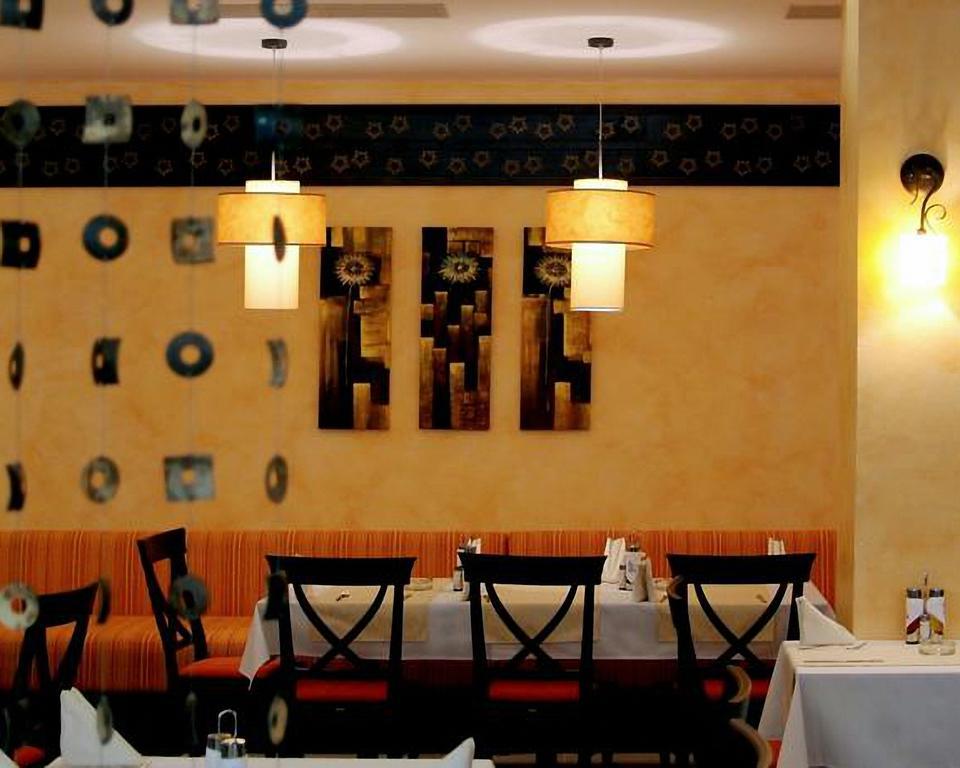 Royal Sun Aparthotel Slăntjev Brjag Exteriör bild
