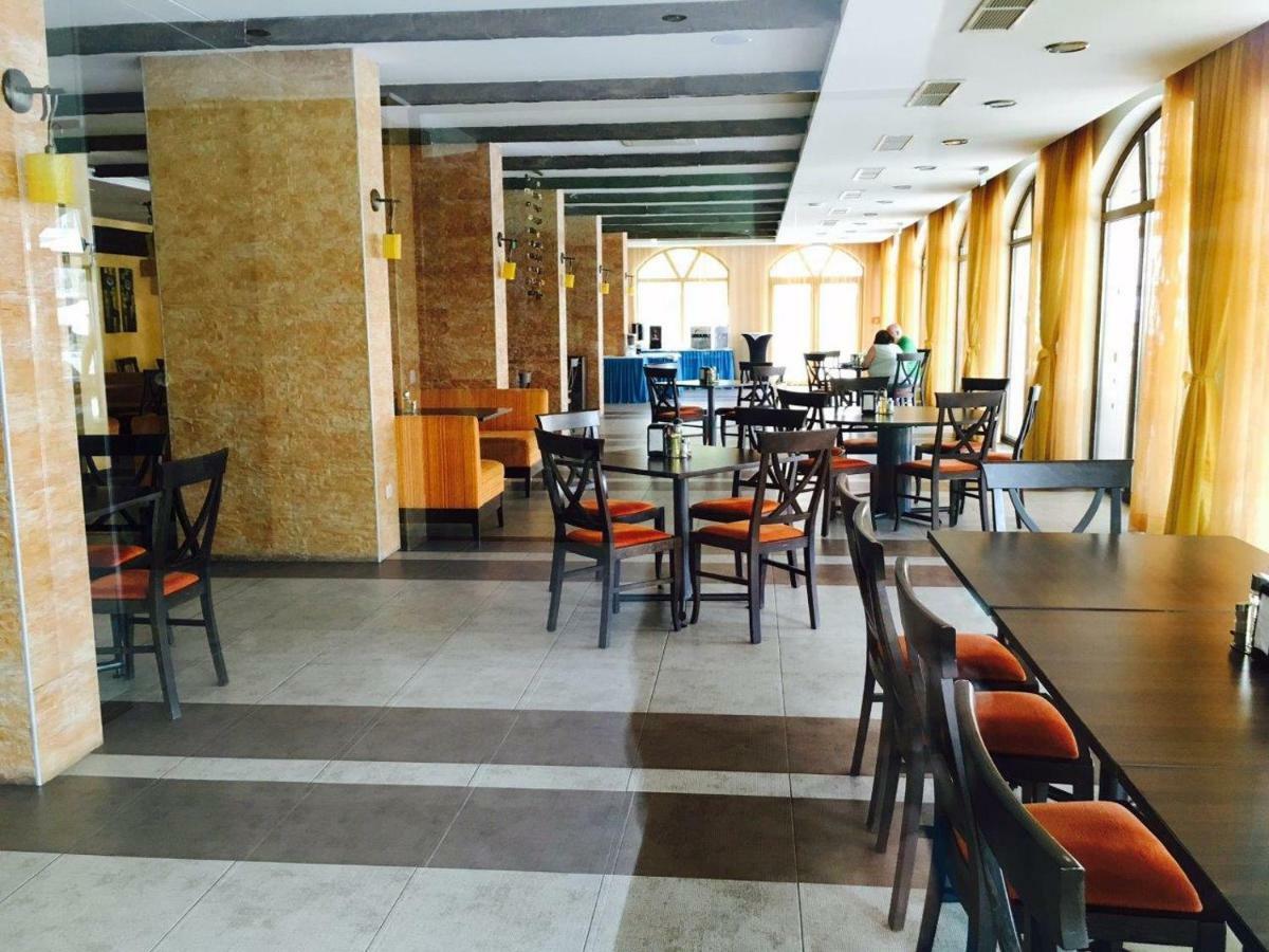 Royal Sun Aparthotel Slăntjev Brjag Exteriör bild