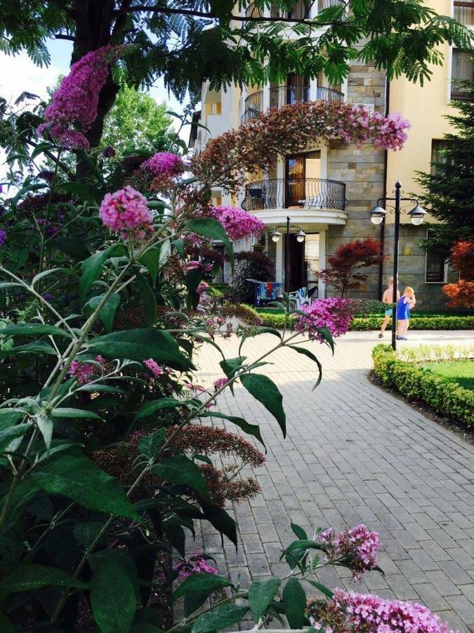 Royal Sun Aparthotel Slăntjev Brjag Exteriör bild