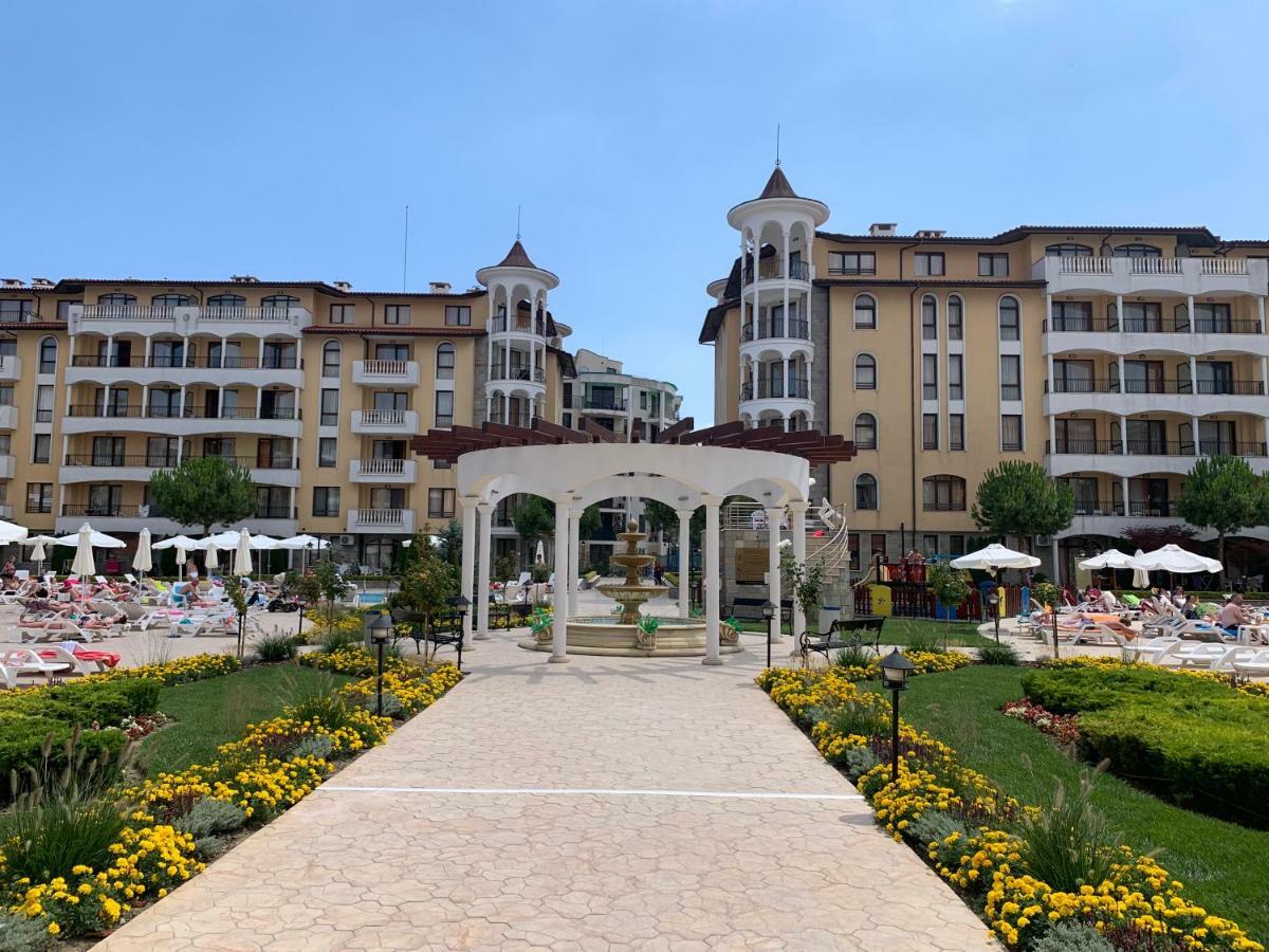 Royal Sun Aparthotel Slăntjev Brjag Exteriör bild